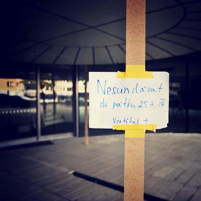 přijďte, v pátek se tu všichni sundáme! přijďte, v pátek se tu všichni sundáme!