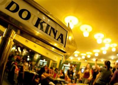 Do kina!